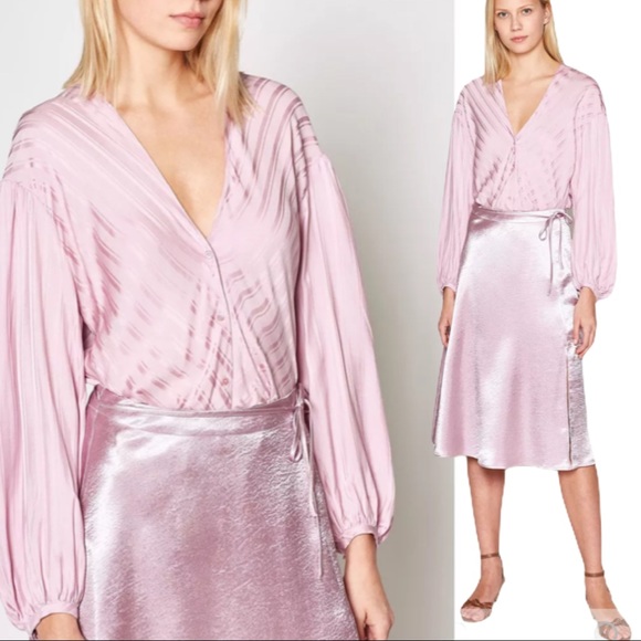 NWT Joie Cadmar Fleur D Lis Silky V Button Blouse - Picture 13 of 13